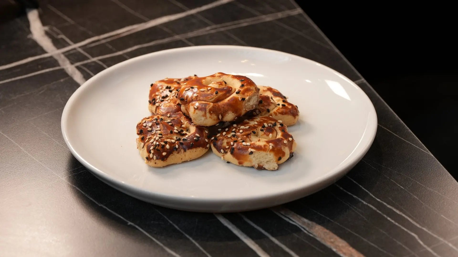 Premium Mini Laugengebäck | Handgemacht – Back-Lava Original