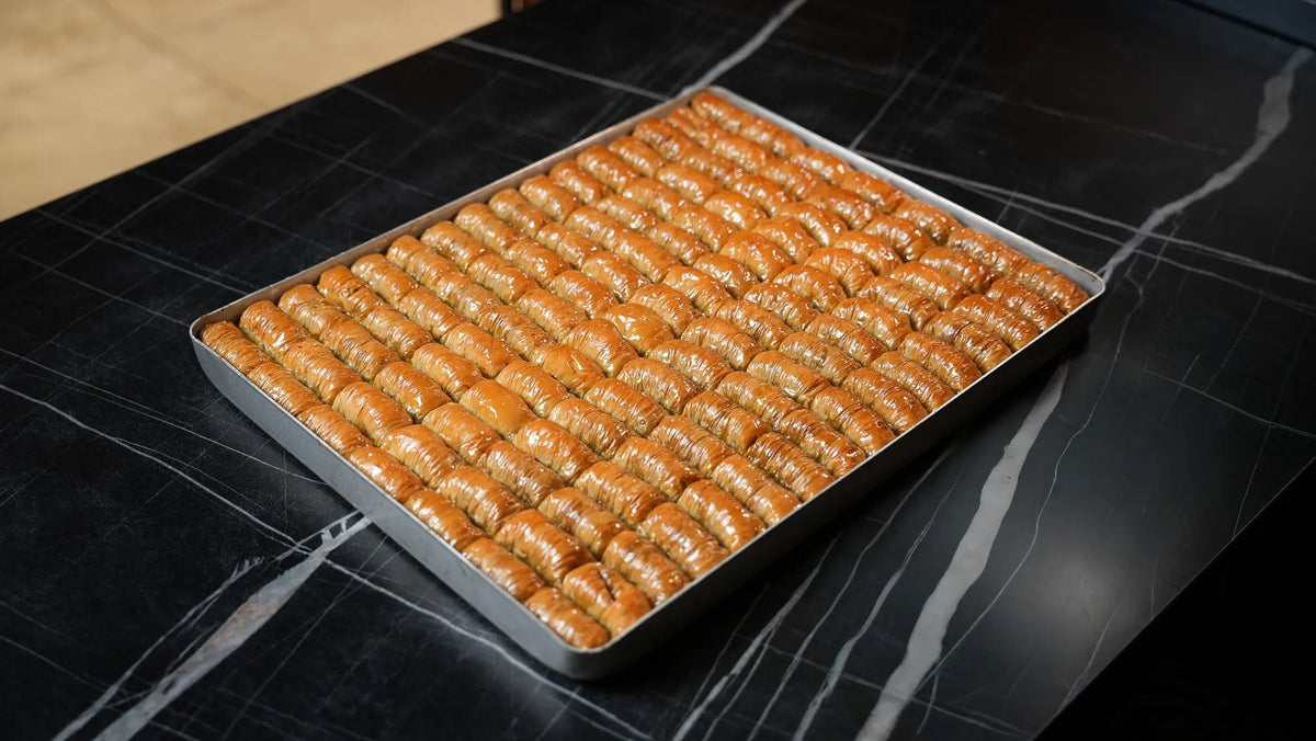 Gerollte Baklava mit Pistazien Blech | ca. 3800 g – Back-Lava
