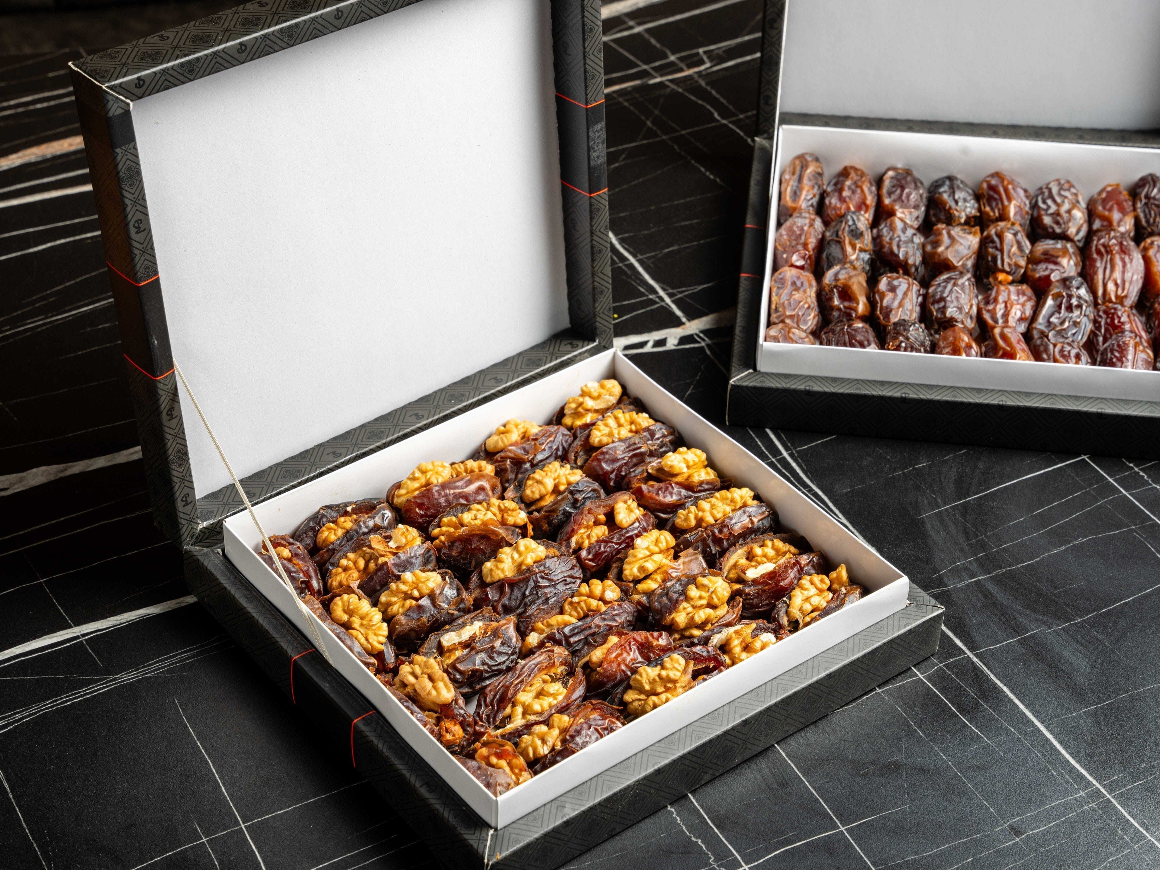 Datteln mit Walnuss Geschenkbox