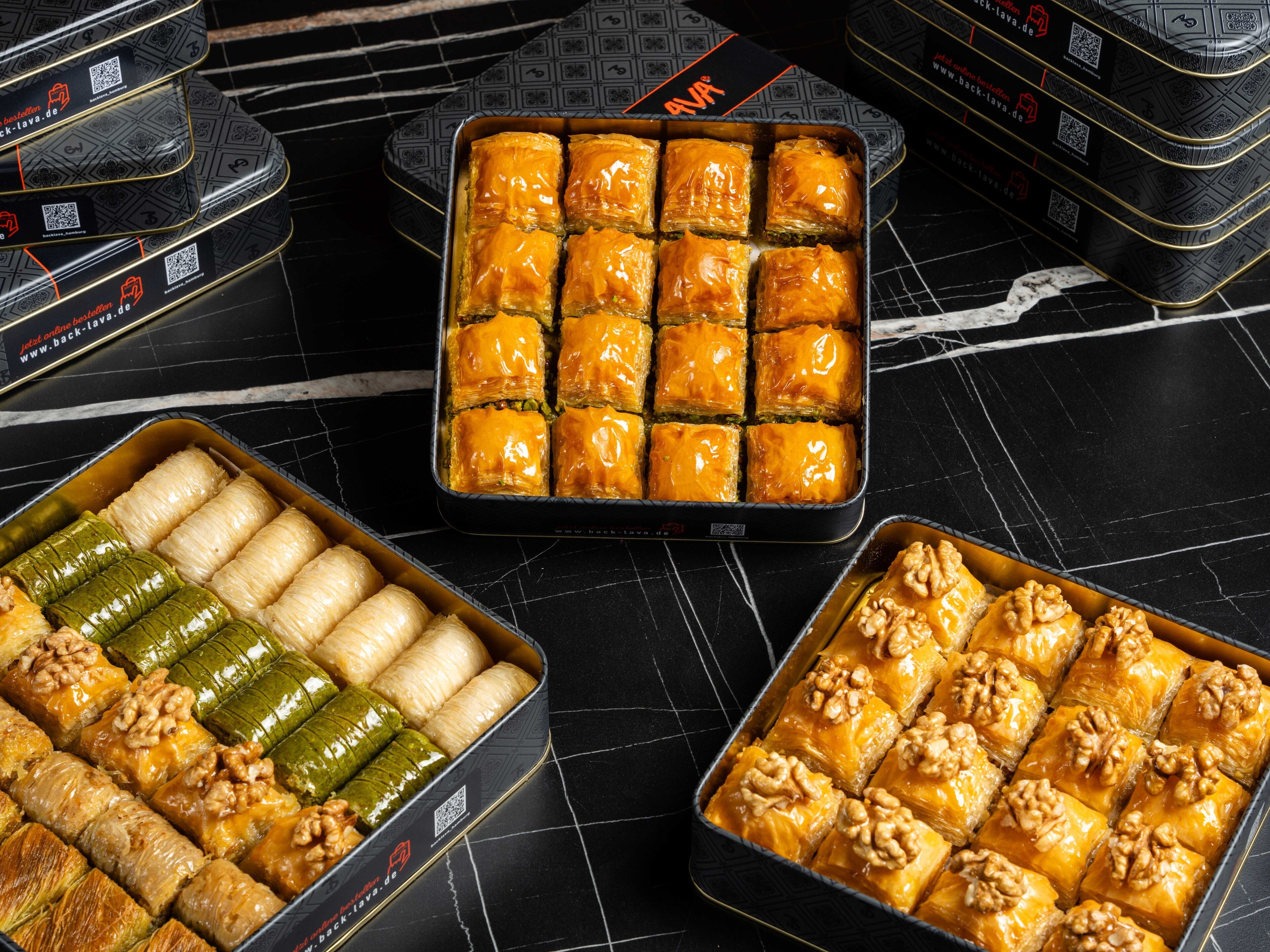 Geschenk Box Gold – Kuru Baklava mit Pistazien