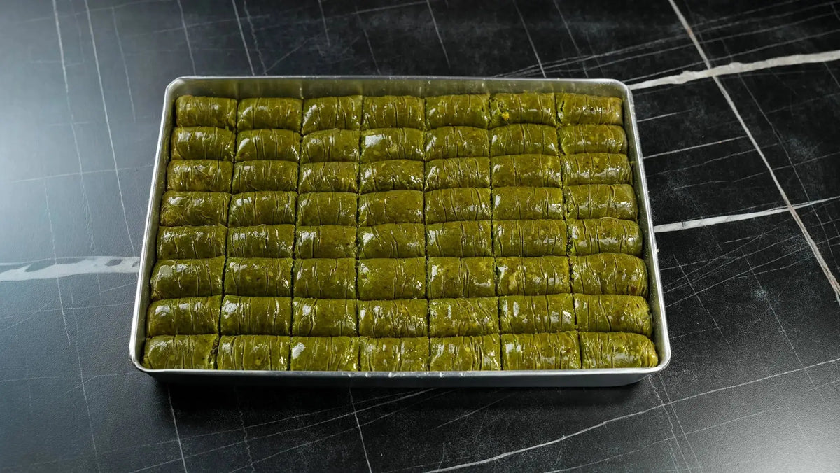 Pistazien Traum Grüne Sarma von Back-Lava – Detailaufnahme der hochwertigen Pistazienfüllung