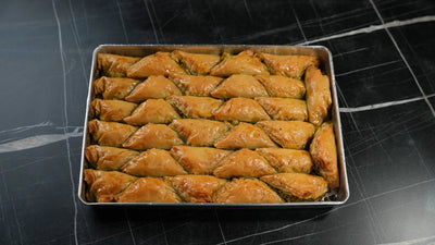 Şöbiyet Baklava von Back-Lava – Cremige Spezialität ca. 2000 g mit Pistazien und zarter Füllung