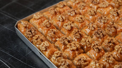 Walnuss Kuru Baklava Tepsi von Back-Lava – Großes Blech ca. 3800 g, ideal für Familienfeiern
